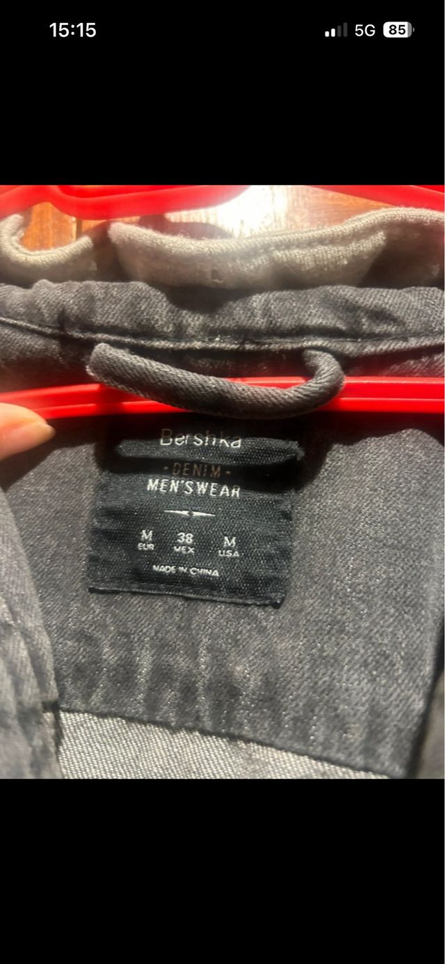 Chaqueta vaquera con capucha