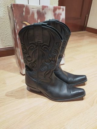 Botas camperas Joe Sánchez negras talla 43