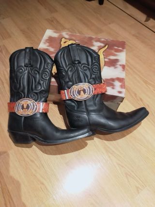 Botas camperas Joe Sánchez negras talla 43