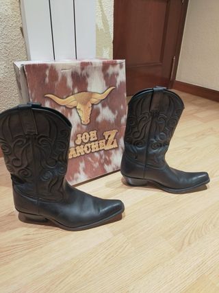 Botas camperas Joe Sánchez negras talla 43