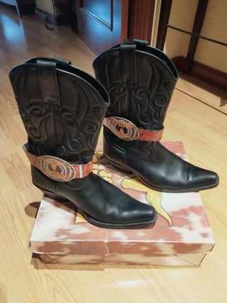 Botas camperas Joe Sánchez negras talla 43