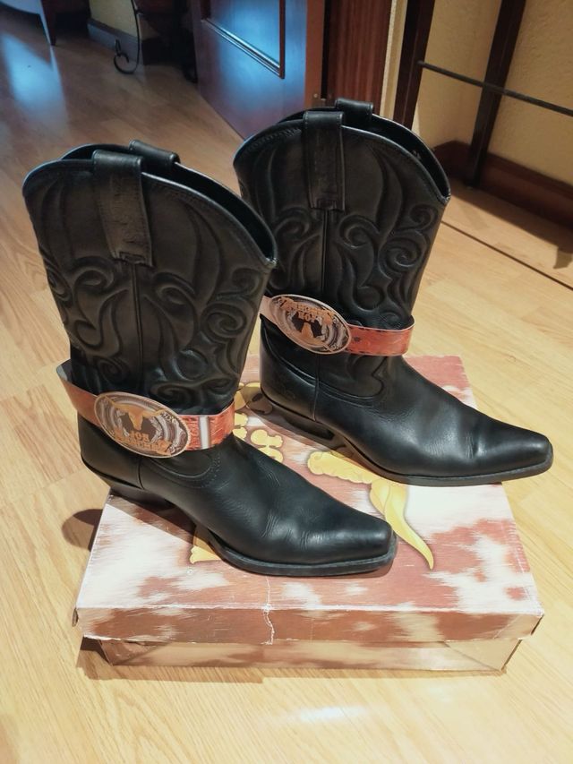 Botas camperas Joe Sánchez negras talla 43