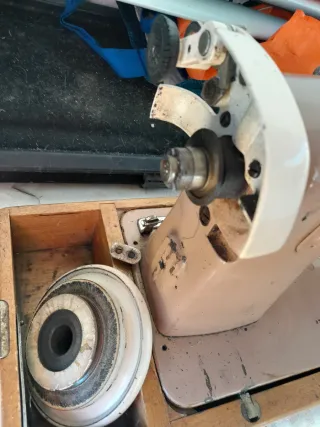 Máquina de coser Singer antigua