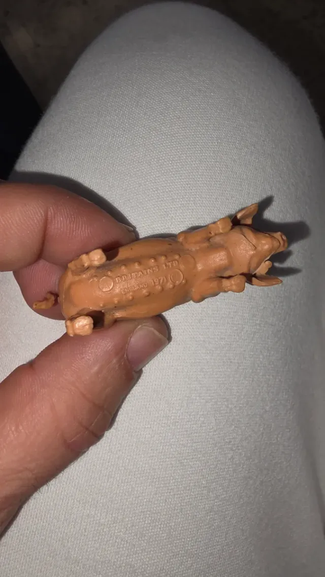 Cerditos de juguete para belen o maketas