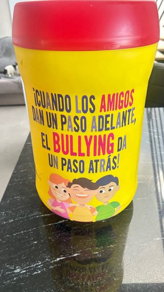 Bote ColaCao Gigante Edición Solidaria