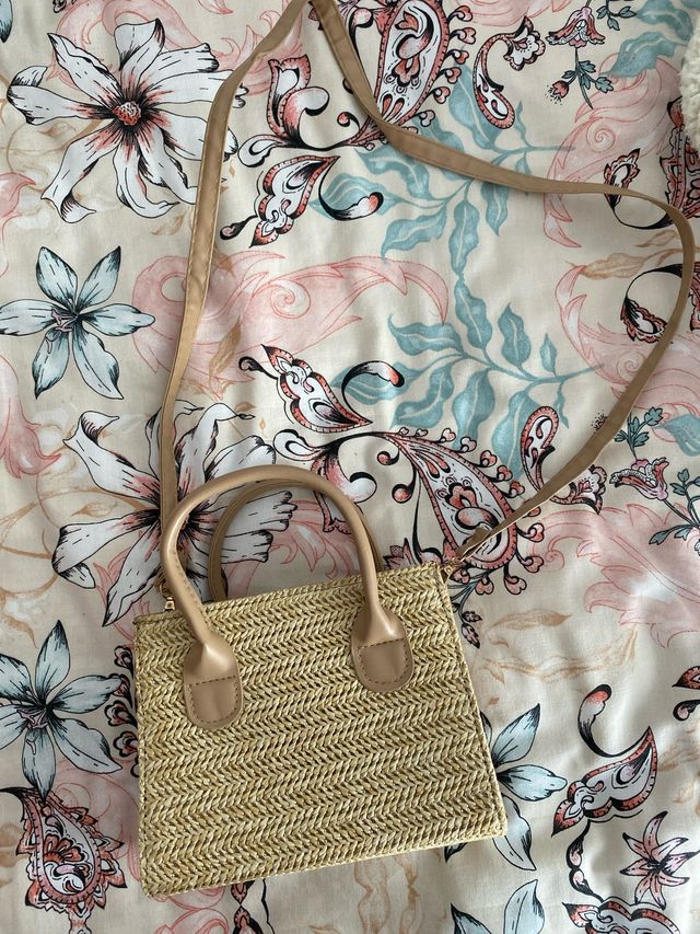 Bolso de mimbre