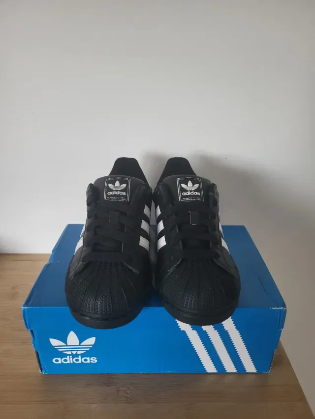 Adidas Superstar
