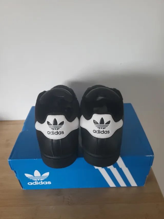 Adidas Superstar