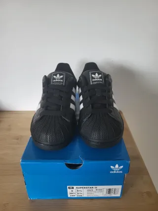 Adidas Superstar