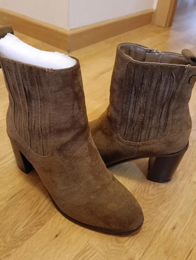 Botines imitación serraje marrón