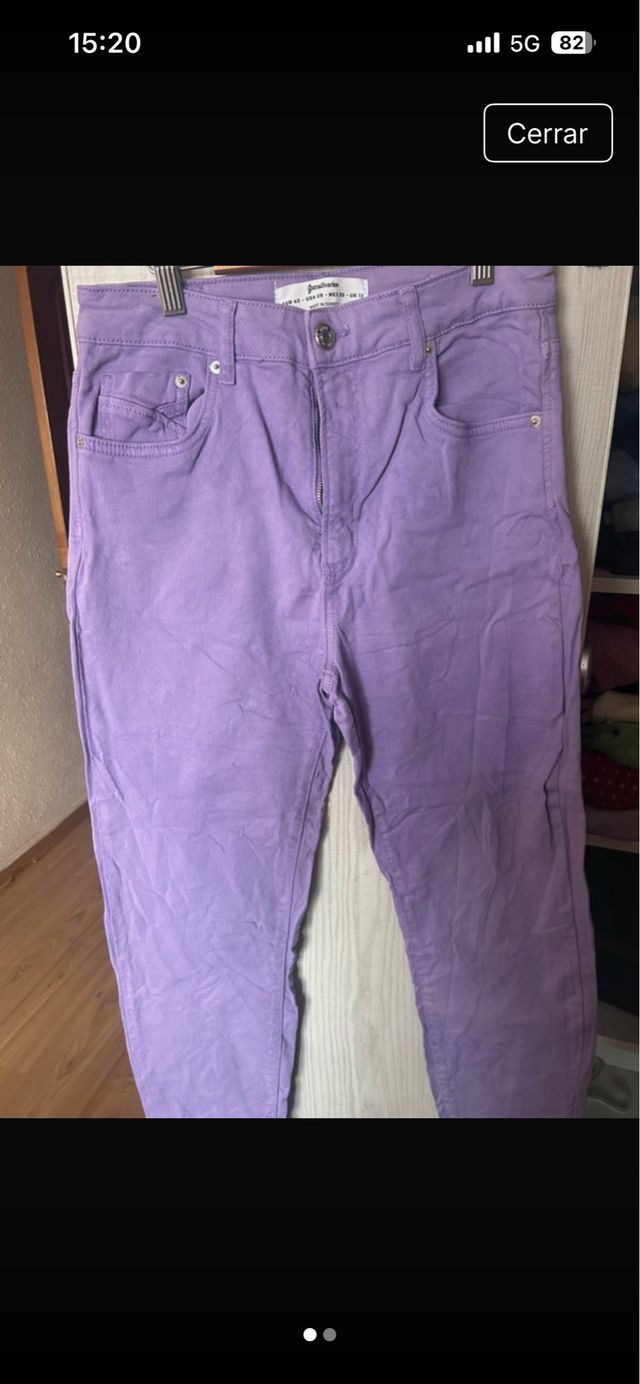 Pantalón lila Stradivarius