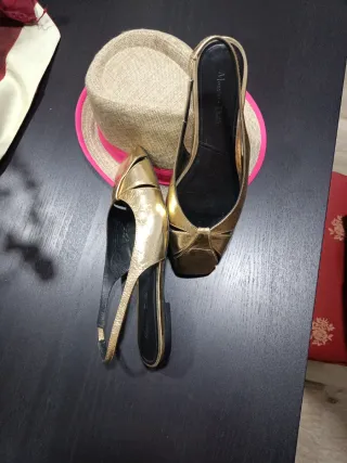 Zapatos dorados Massimo Dutti