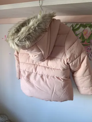 Abrigo niña rosa con capucha