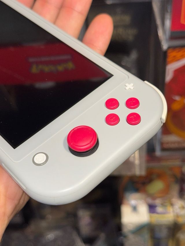 Nintendo Switch Lite Pokémon Spada e Scudo