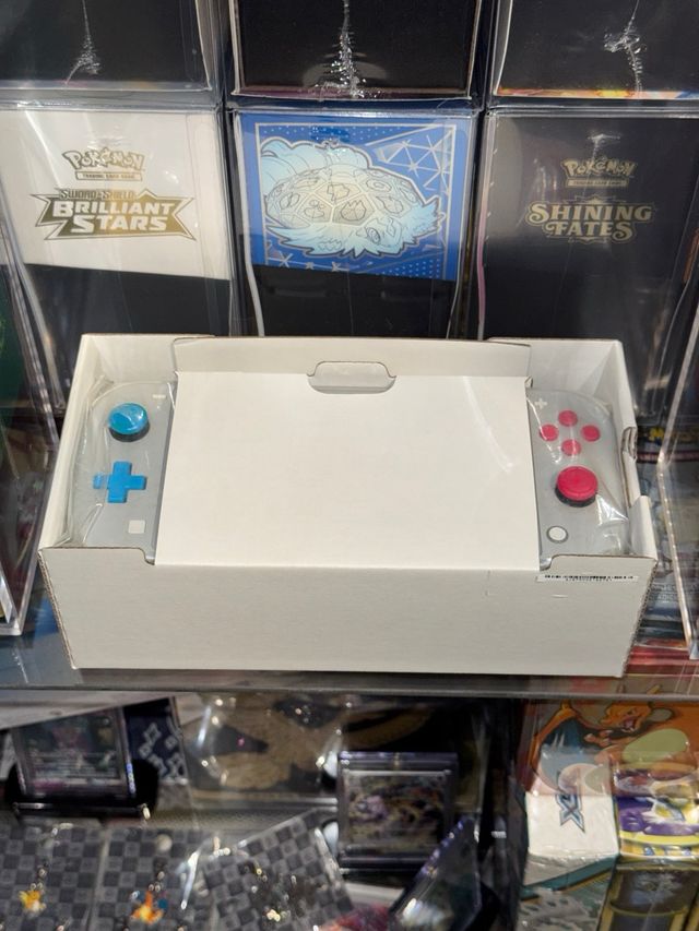 Nintendo Switch Lite Pokémon Spada e Scudo