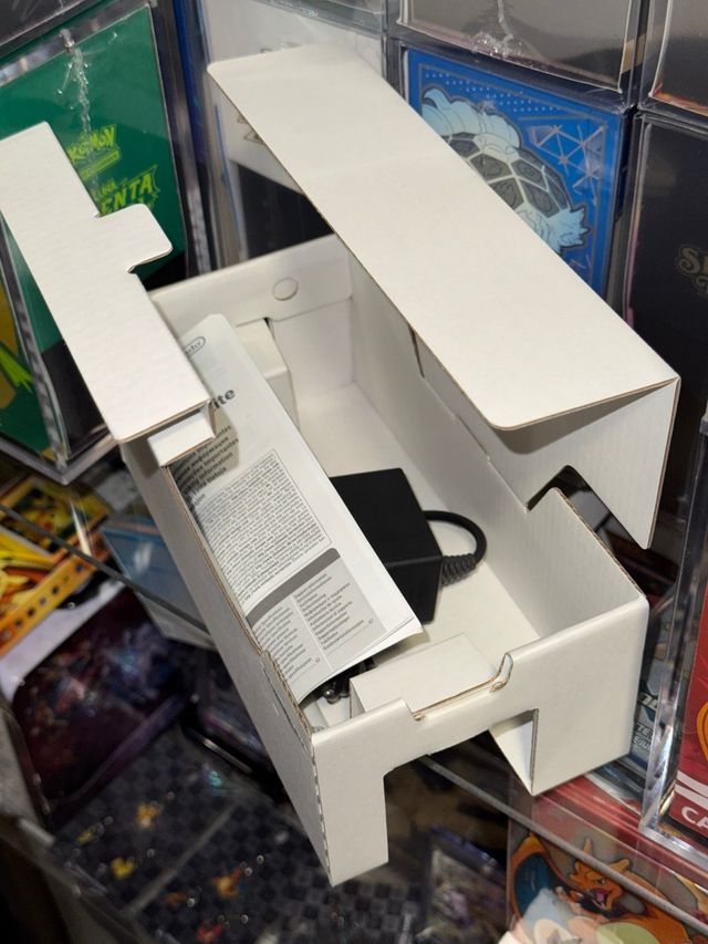 Nintendo Switch Lite Pokémon Spada e Scudo