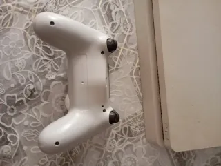 PS4 Slim Blanca + Call of Duty Cold War