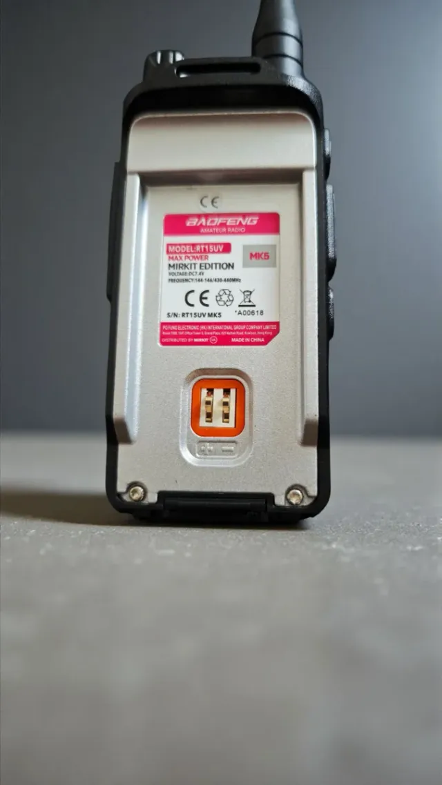 walkie-talkie Baofeng modelo RT15UV MK5 MIRKIT