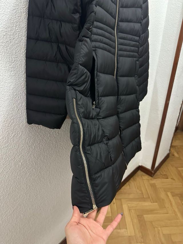 Abrigo Michael Kors Negro con Capucha