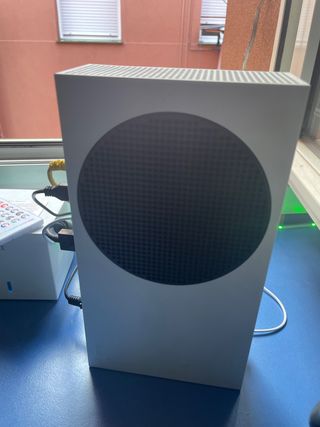 Xbox Series S Blanca con mando