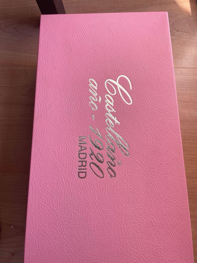 Zapatos Castellanos Negros Charol