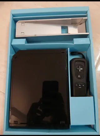 Nintendo Wii Negra y Rosa completa casi sin uso