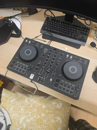 Controlador DJ Pioneer DDJ-FLX4 + Maletín