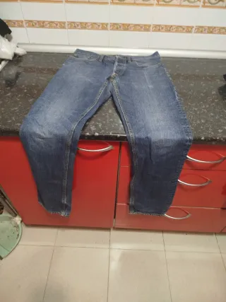 Lote 2 Pantalonesde hombre nuevos sin estrenar