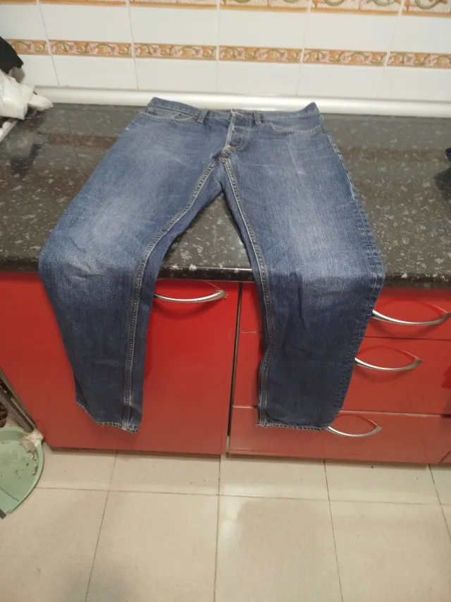 Lote 2 Pantalonesde hombre nuevos sin estrenar