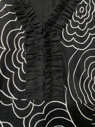 Vestido Bellamar flores blanco y negro