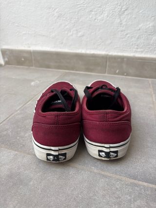 Tenis Vans Rojos Talla 40.5 Usados
