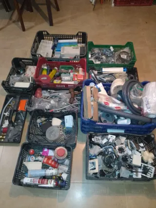 fontanería y calefacción y desagüe y mecanisnos .