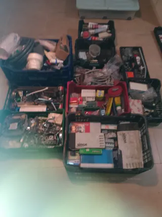 fontanería y calefacción y desagüe y mecanisnos .