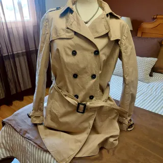 Gabardina beige Zara