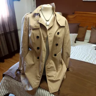 Gabardina beige Zara