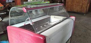 Expositor de helados con congelador