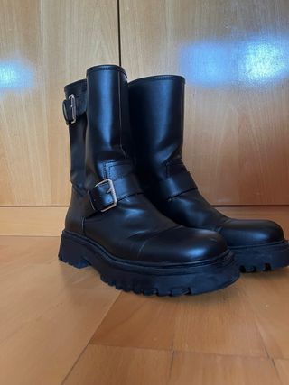 Botas de mujer con hebillas