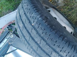 Neumático 215/70 R15C