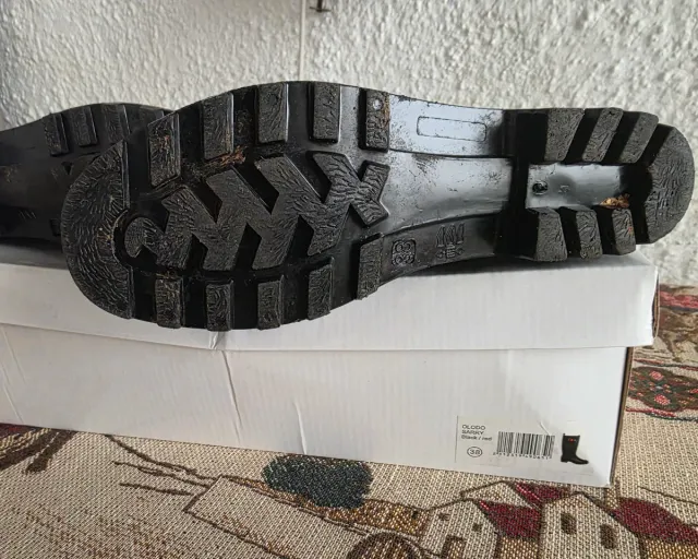 Botas de agua azul oscuro (casi negro) con hebilla