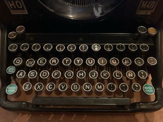 Máquina de escribir Hispano-Olivetti M40