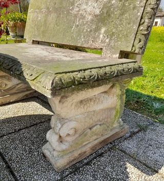 Tavolo da giardino con panche in cemento