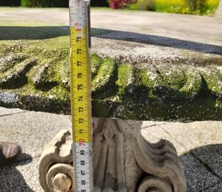 Tavolo da giardino con panche in cemento