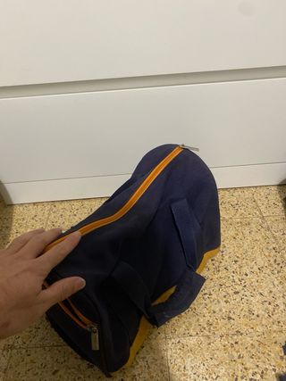 Mochila deportiva azul y naranja
