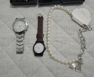 5 Orologi: 2 Cronografi, 3 Solo Tempo