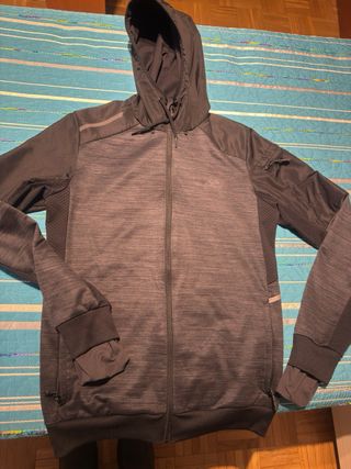 Chaqueta deportiva Kalenji gris con capucha