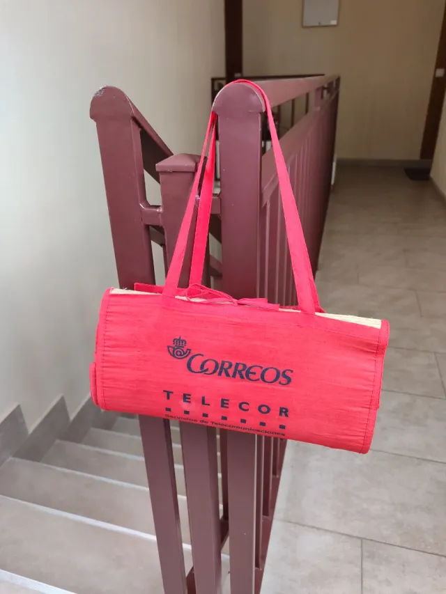 Esterilla de playa plegable convertible en bolso