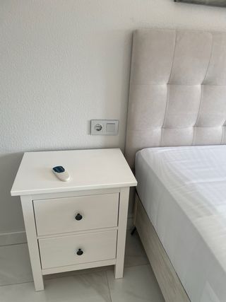 2 Mesitas de Noche Ikea Hemnes Blancas