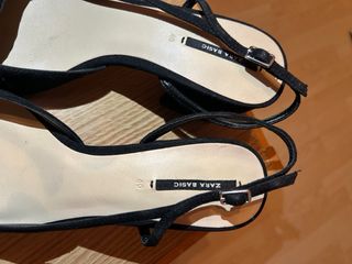 Tacones Zara negros con pedrería