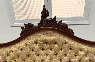 Sofá antiguo estilo Victoriano o Luis XV