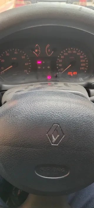 Renault Clio 1.4 16v 90cv.no interedados no molest